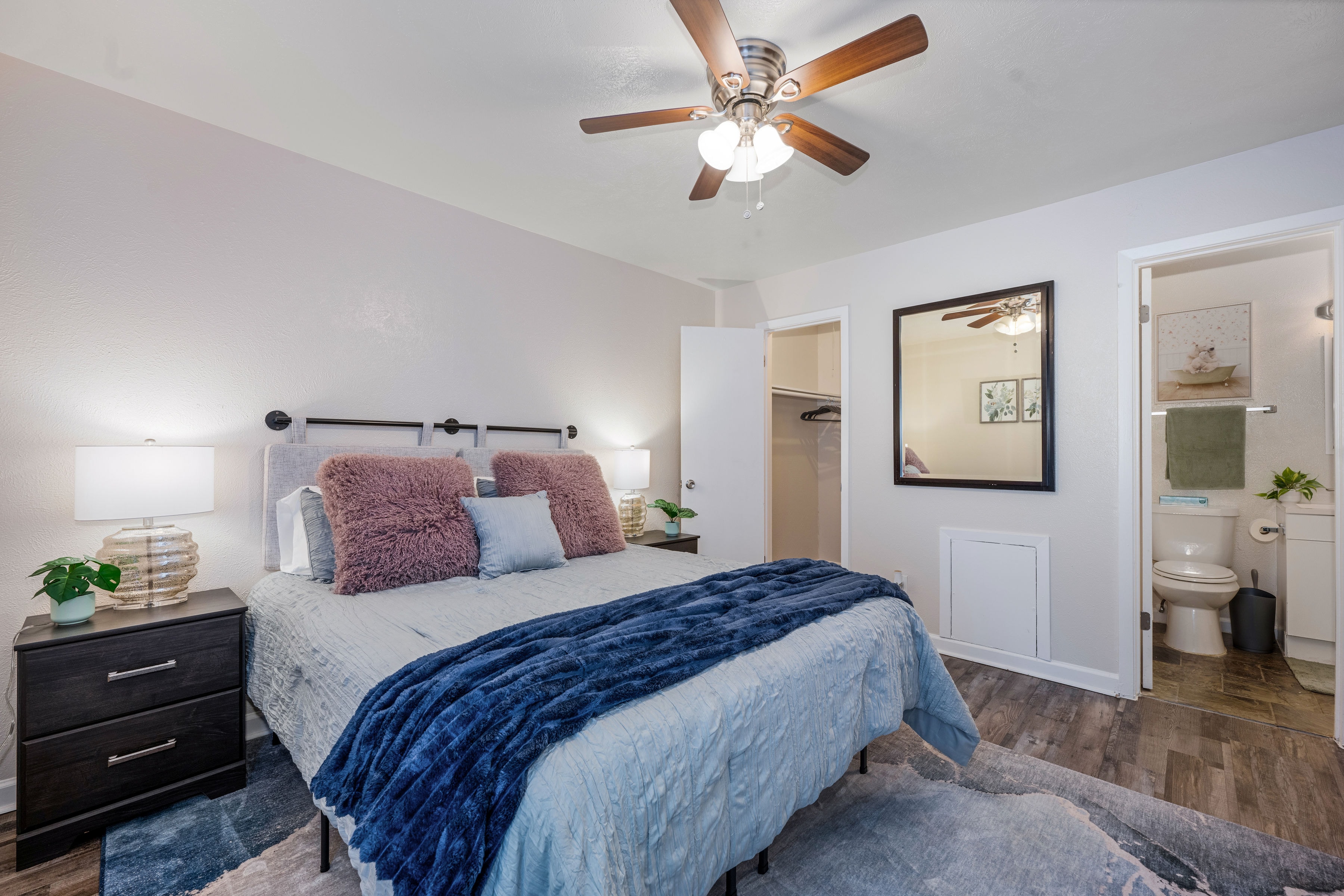 Bedroom with en-suite bathroom view